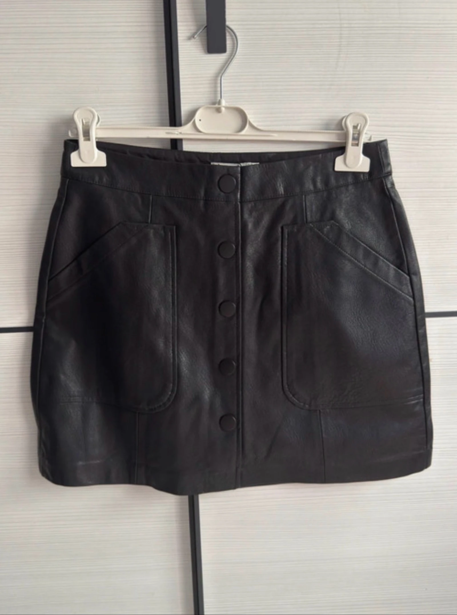 Saia de couro preto da Stradivarius (Tamanho 40) – photo 2